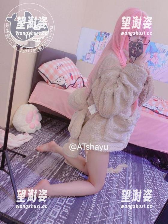 AT鲨的户外写真：网盘里的另类日光浴。