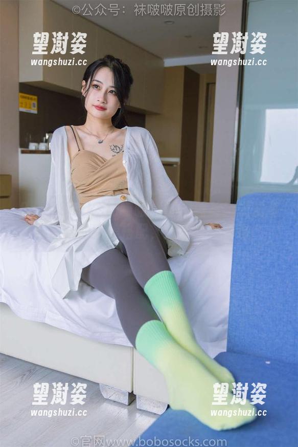 BoBoSocks袜啵啵 - 免费图片！奶油高跟凉鞋的完美搭配，想不心动都难！