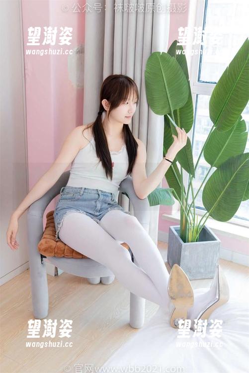 BoBoSocks袜啵啵-小甜豆 BoBoSocks袜啵啵 - 小甜豆与她的棉拖鞋:高清瞬间,萌动人心
