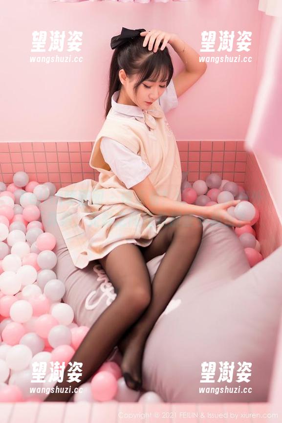 Feilin嗲囡囡 - 快来看！章芃芃最新户外写真集，光影之间还有那些小秘密？