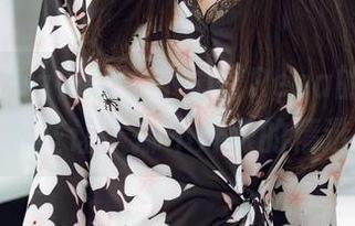 HuaYang花漾 – 小海臀Rena的女神魅力：那些让人挪不开眼的精选合集
