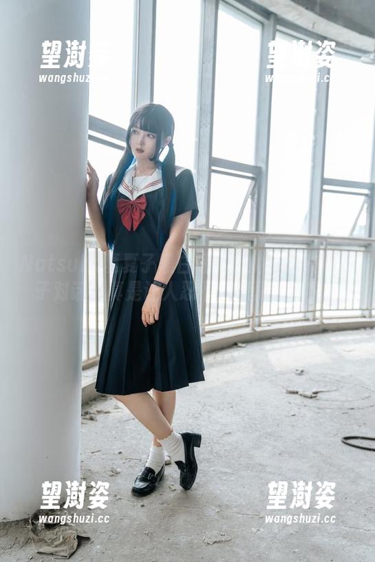 Natsuko夏夏子黑白写真：她好像在跟影子对话，真是让人忍不住想深入探究。