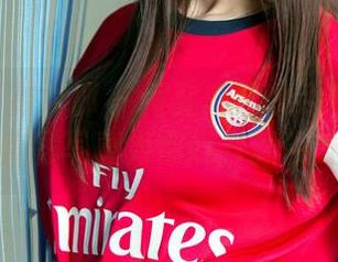 TuiGirl推女郎 – 何奕恋带水手服来狂欢，美图写真为你打开新视界！