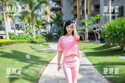 TuiGirl推女郎 - 兔女郎的娇羞时刻：王馨瑶网盘作品的呼唤！