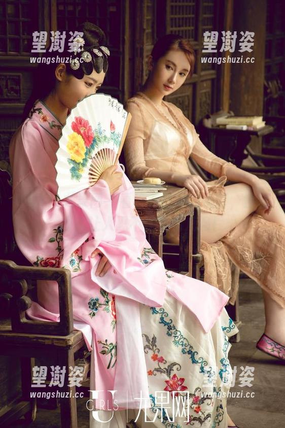 UGirls尤果网-乔依琳 UGirls尤果网 - 看看乔依琳的美脚,全套图片让人忍不住多看几遍!
