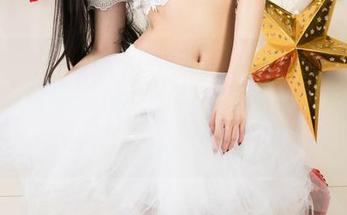 UGirls尤果网 – 从锅铲到照相机：来看看诗朵雅的最新图库，绝对不只是‘厨娘’那么简单！