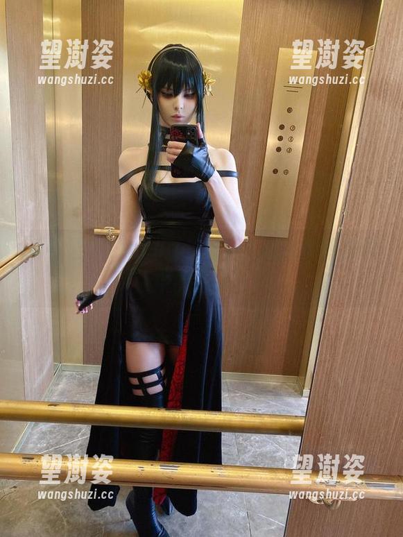 看！最新Vinnegal写真，透明得像晨曦中的露珠！