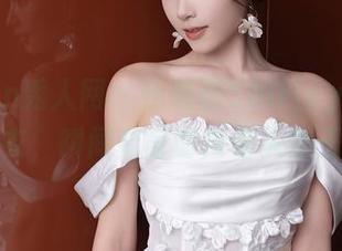 Xiuren秀人网 – 伍晓丽Shirley全套皮衣，瞬间变身时尚街头女王