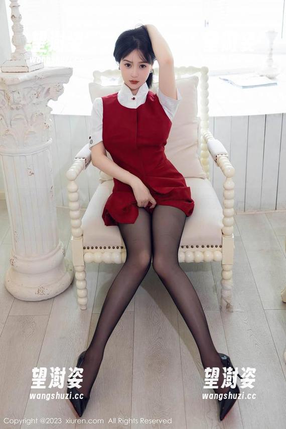 Xiuren秀人网 - 吃白菜的vi菜菜的粉色指引：原图资源竟让人如此心动。