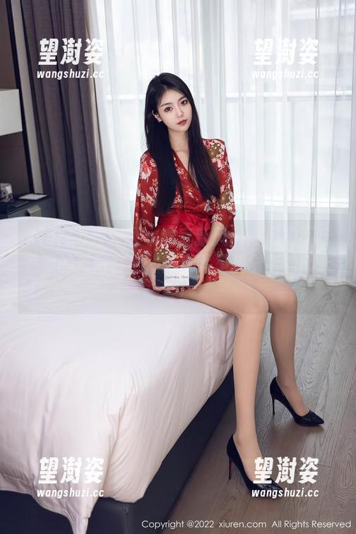 Xiuren秀人网 - 教室新风尚：周周不吃香菜的美图套图，简直就是视觉版的期末考！