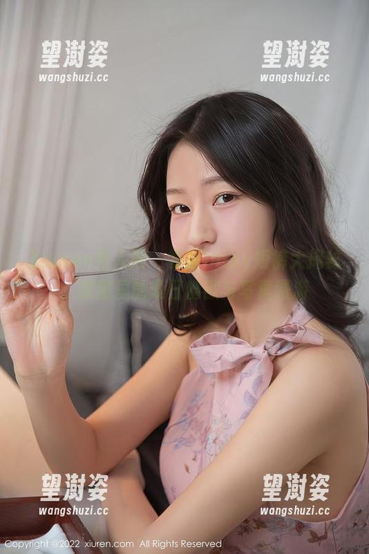 Xiuren秀人网 - 夏瑶baby短裤大揭秘：原图里的夏日幽默与写真漫游