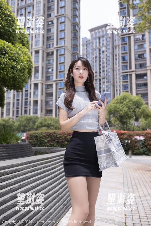Xiuren秀人网 - 写真时光：跟着大白兔吖一起感受皮衣带来的那点神秘感。