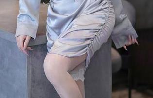 Xiuren秀人网 – 跟着小海臀Rena，少女写真更新带你走进另一个维度