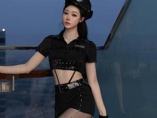 Xiuren秀人网 – 吊裙、丝袜，还有杨晨晨sugar的美腿，免费下载就这简单！