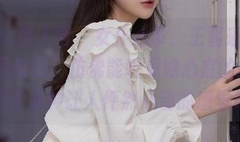Xiuren秀人网 – 女仆心事：王馨瑶yanni的作品瞬间，仿佛能听见她心底的悸动，大概是那种让人怦然心动的感觉吧。