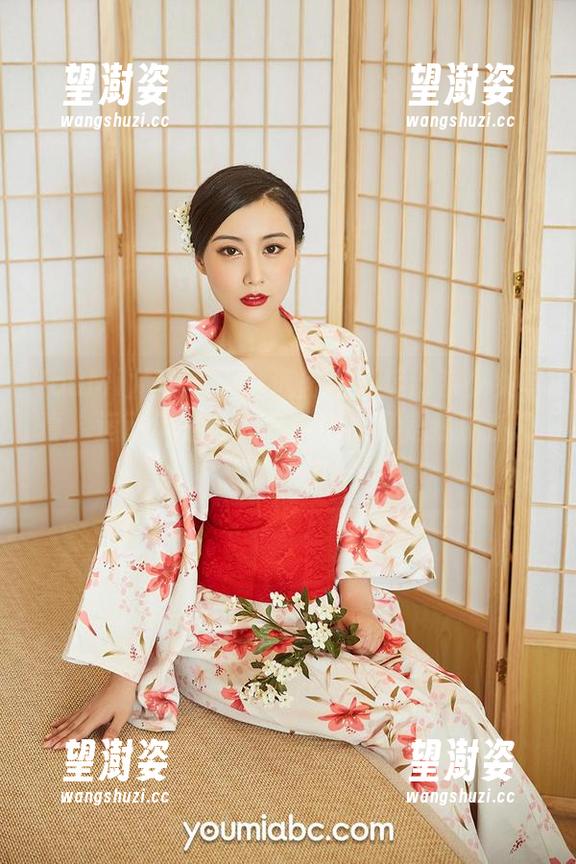 YouMi尤蜜荟-何嘉颖 YouMi尤蜜荟 - 精选何嘉颖运动系少女写真,运动风格鼓励我减肥,可是我现在只想吃冰淇淋