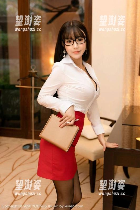YouMi尤蜜荟-潘琳琳ber YouMi尤蜜荟 - 网盘里漫步丨潘琳琳ber的纯白写真,仿若一场幻觉