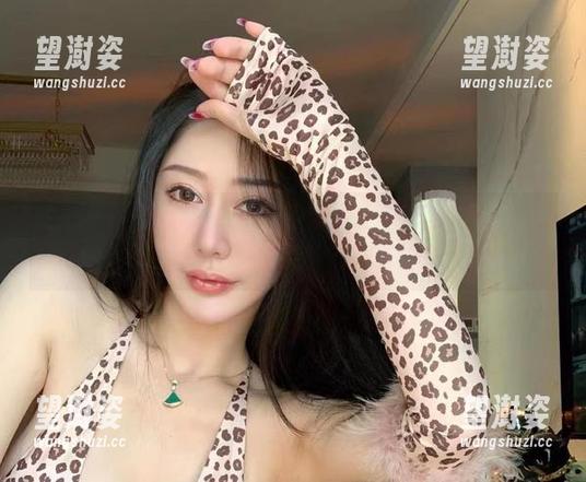 微密圈 - 镂空的不爱笑的赛琳：让你在合集里体会‘我是一朵空心花’的心境！