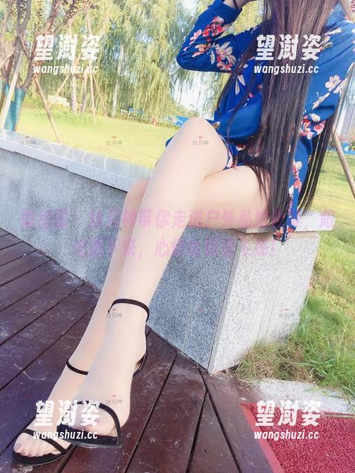 微密圈 - 丝月神带你走进户外私拍合集，阳光洒下来，心情也跟着飞扬！