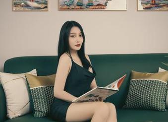 丽柜 – 跟着AMY御姐的图集一路领略福利，让人心动不已。