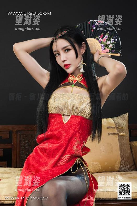 丽柜 - 敏儿的纤丝俏佳莲：写真中藏着的百分百俏皮与心机！