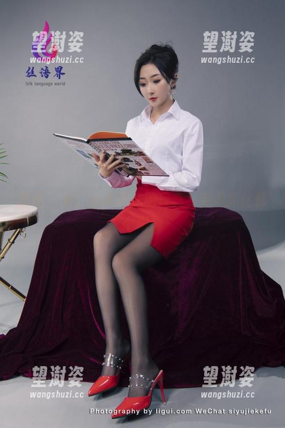 丽柜 - 看！由美学妹的写真，完美抓住那个瞬间