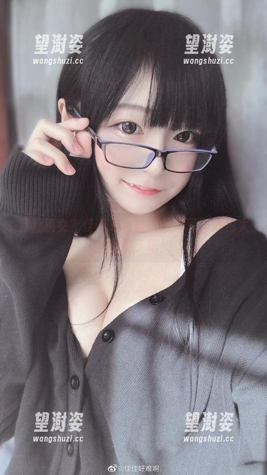 神社巫女？佳佳好难啊这最新写真集也太有氛围了吧！