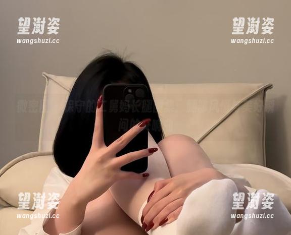 微密圈 - 保守的二舅妈长腿图集：腿部风情与美好瞬间的交响曲