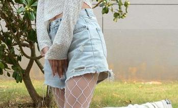 初夏女神 – 免费获取柒柒制服写真，快来围观吧
