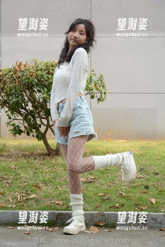 初夏女神 - 免费获取柒柒制服写真，快来围观吧
