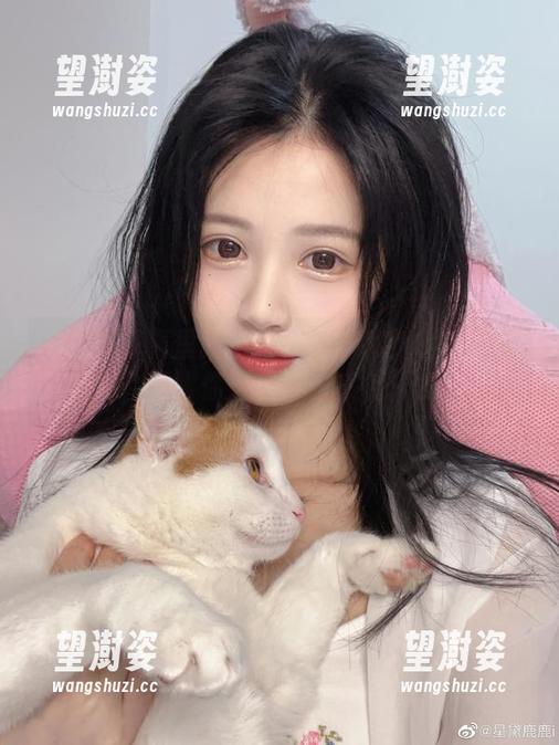 无圣光写真里的千反田鹿子和她的英梨梨皮衣，颠覆你对‘皮衣文化’的认知