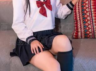 喵糖映画 – 跟随蠢沫沫女王，探索全套写真里的‘调皮瞬间’！