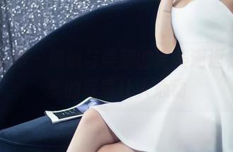 头条女神 – 棉袜与美腿的完美邂逅，张梓柔的写真让人心动
