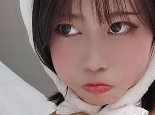 奈汐酱Nice的礼服美图：让人怀疑这是人类的极限，心脏有点受不了呀！