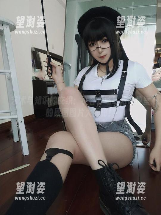 艺术与知识的交织：小容仔咕咕咕w教室的原图图片大揭秘！
