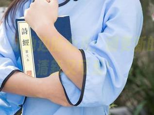 尤果网 – 泳池边的心儿：刚更新的原图，清新又可爱！