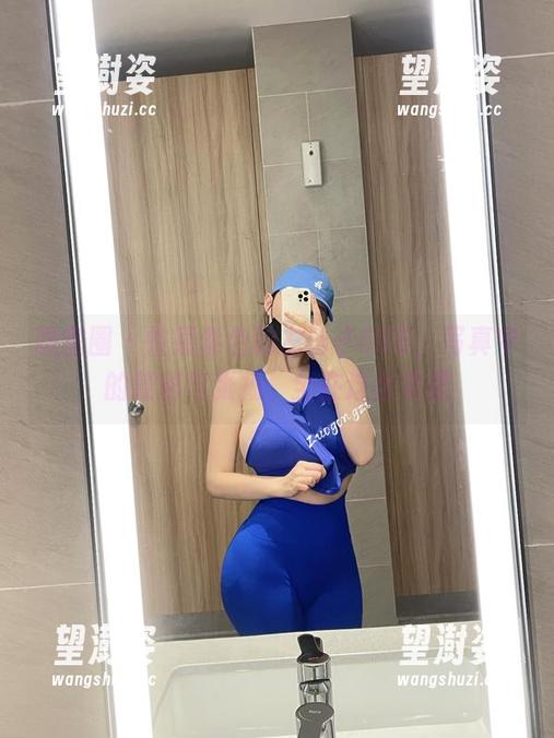 微密圈 - 性感紫色的左公子666，写真中的隐秘与张扬，全在这合集里