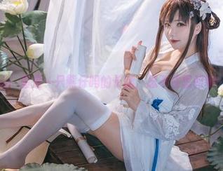 美图洗脑！看是一只熊仔吗的长腿，忍不住想和她一起走！