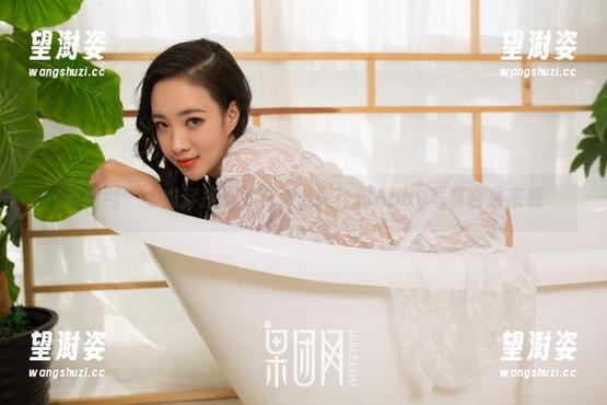 果团网 - 毛衣穿搭也可以这么美！甜Abby写真合集来袭