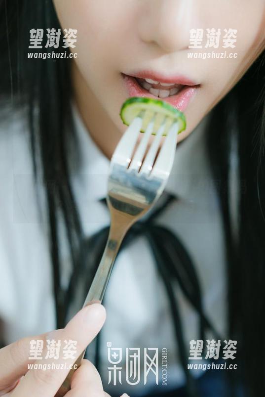 果团网 - 你见过龚玥菲的私房旅拍图集吗？有点少见但又有点好奇。
