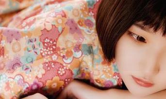 果团网 – 足够高清的美脚：龚玥菲图集里的每一根脚趾都在叨叨我今天的选择！