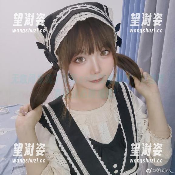 无意间发现了洛可ss的御姐图包，原图简直让我心跳加速！