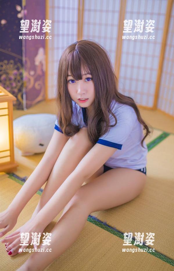 这就是猫九酱的裸足美图，脚趾也会撒娇哦