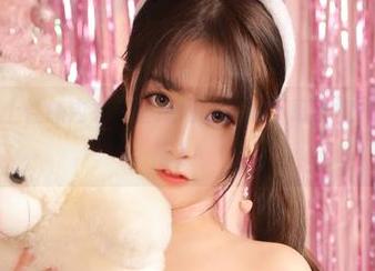 当猫九酱穿上性感内衣，壁纸内容真是不忍直视，高清是灵魂！