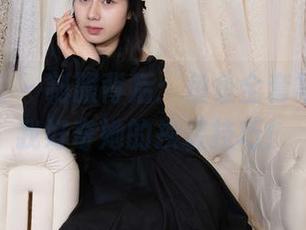 甜予摄影 – 制服背后：鱼鱼全套写真，让我好奇她的换装技巧！