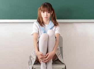 最新图集：祖木子携蓝白条纹丝袜，小可爱的真谛竟是……！