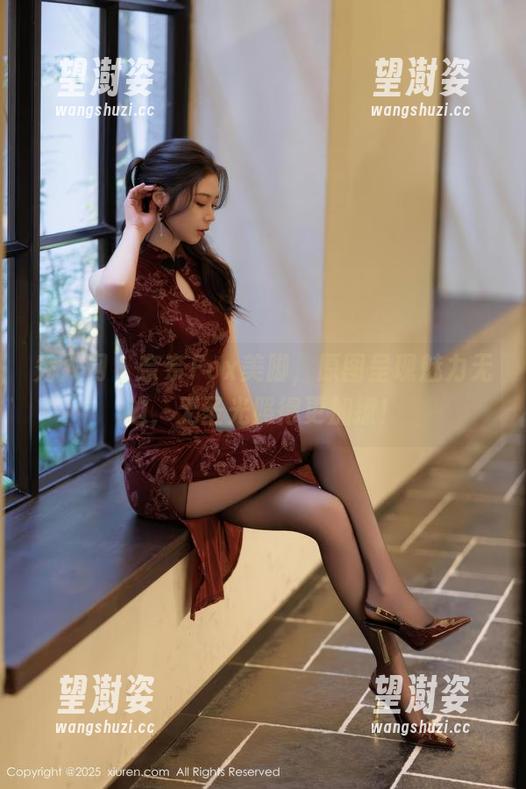 秀人网 - 奈奈Fox美脚，原图呈现魅力无边，无圣光照得更加撩！