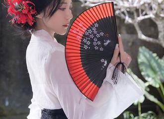 秀人网 – 想象中的女友？梦然同学的写真集让你乐不可支，快来分享！
