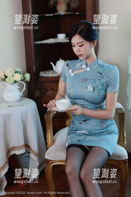 秀人网 - 办公室风情：艺轩的图库，让我要为这个月的下载清单加一条。