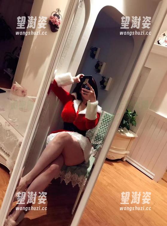 微密圈 - 在线！高清童小芯：长腿大揭秘，怎么走得这么优雅？